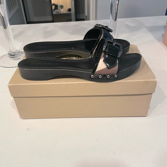 Burberry slides - Picture 3 of 4
